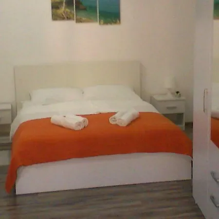 Serendipity Centre-free Parking