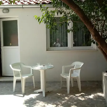 Serendipity Centre-free Parking Apartman *